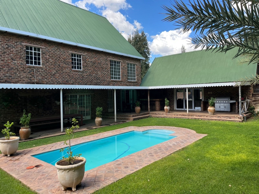 6 Bedroom Property for Sale in Bainsvlei Free State